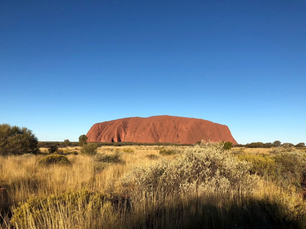 https://miicotrip.com/wp-content/uploads/2022/12/Uluru1-1024x768.jpg